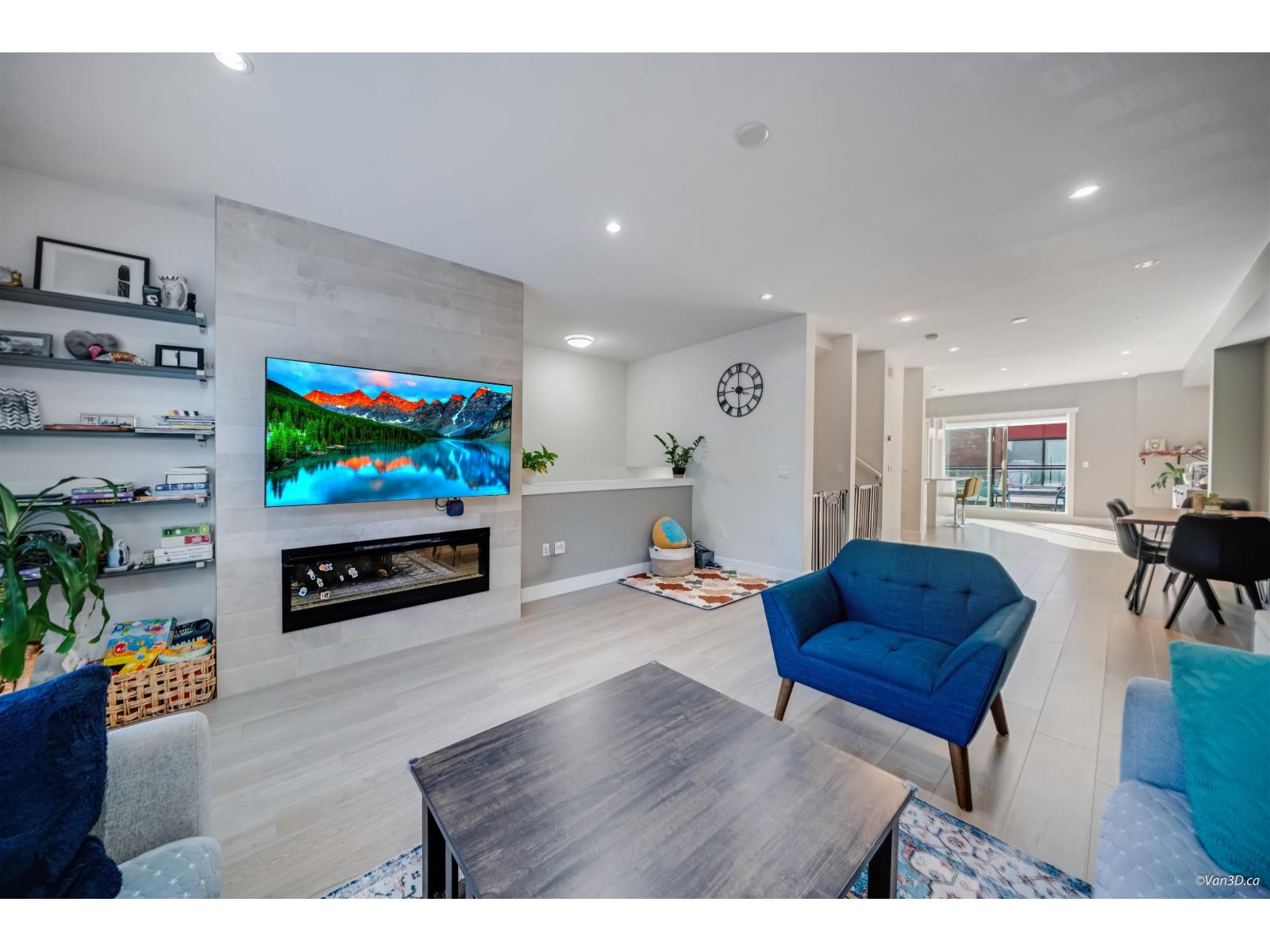 216 2277 OAK MEADOWS DRIVE, Surrey