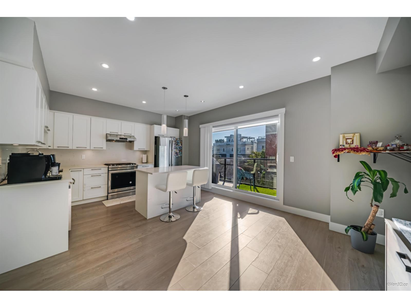 216 2277 OAK MEADOWS DRIVE, Surrey