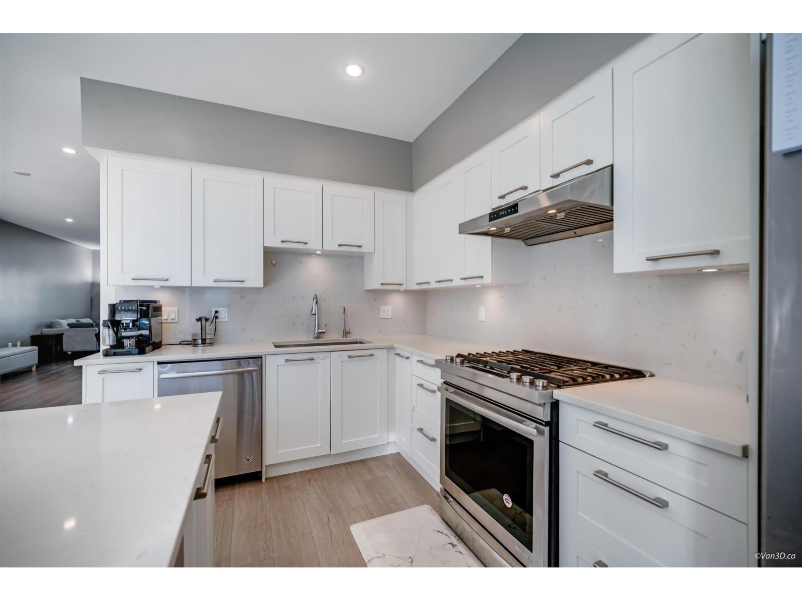 216 2277 OAK MEADOWS DRIVE, Surrey