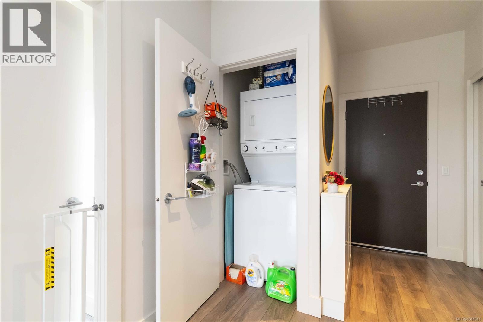 309 3815 Rowland Ave, Saanich