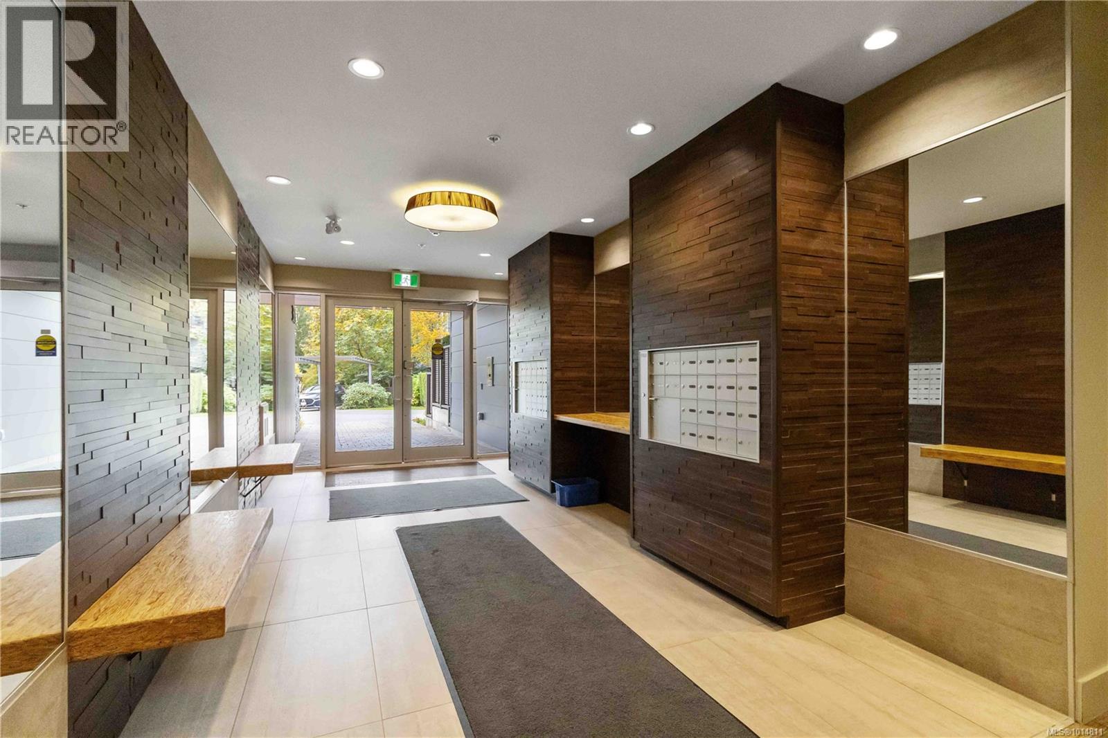 309 3815 Rowland Ave, Saanich