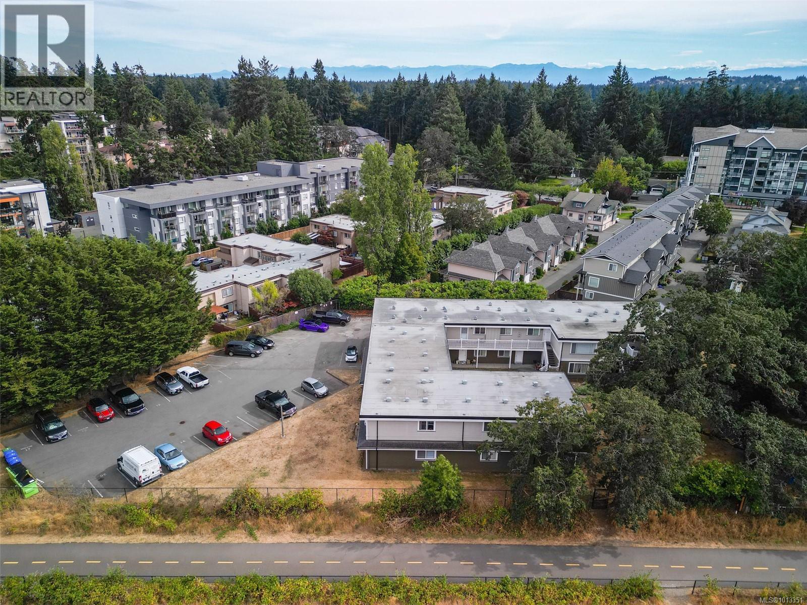 109 636 Granderson Rd, Langford