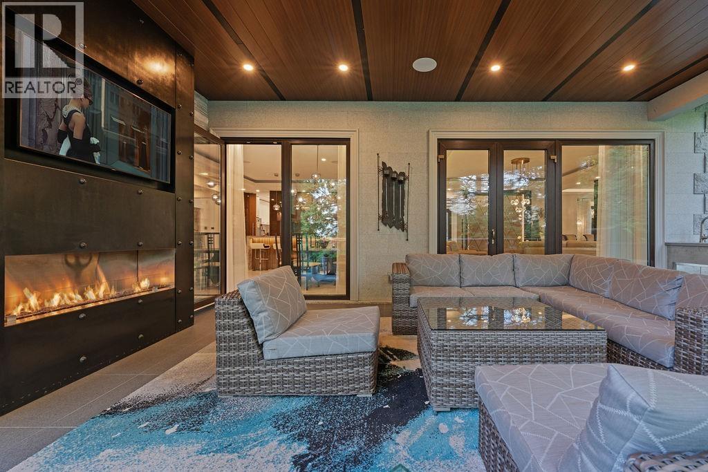 558 GLENROSS ROAD, West Vancouver
