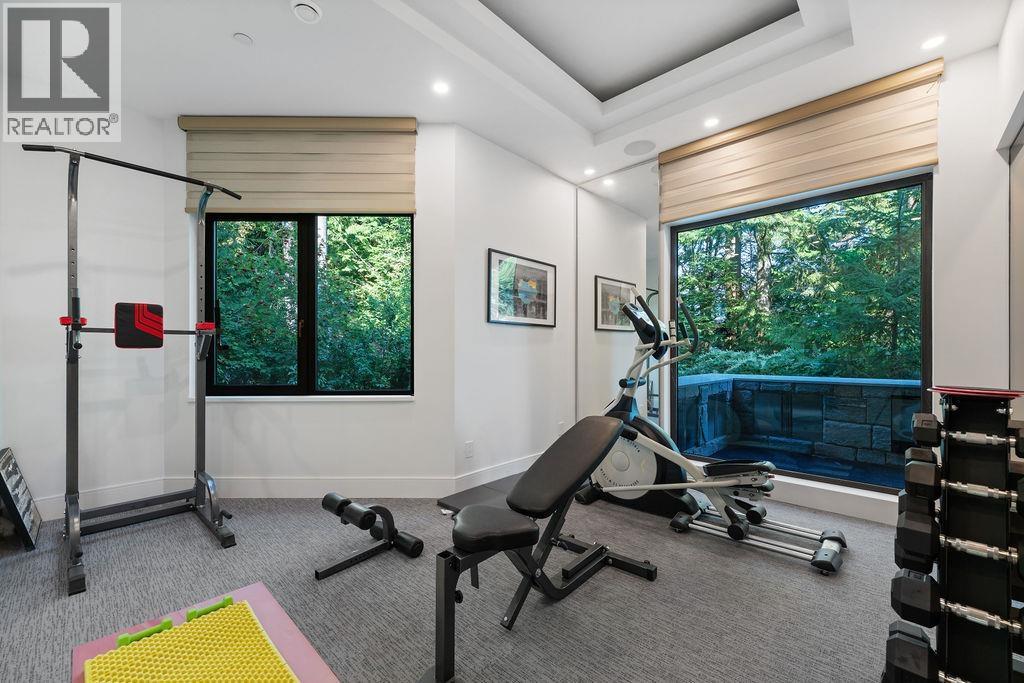 558 GLENROSS ROAD, West Vancouver