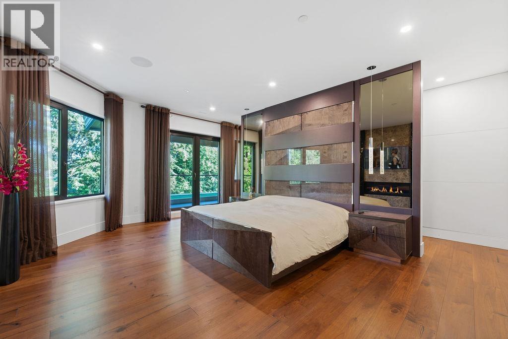 558 GLENROSS ROAD, West Vancouver