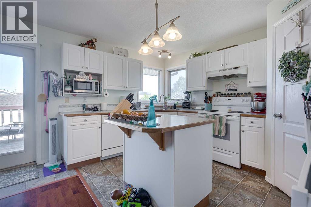 4 HARRISON Road, Sylvan Lake