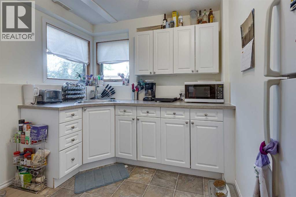 4 HARRISON Road, Sylvan Lake