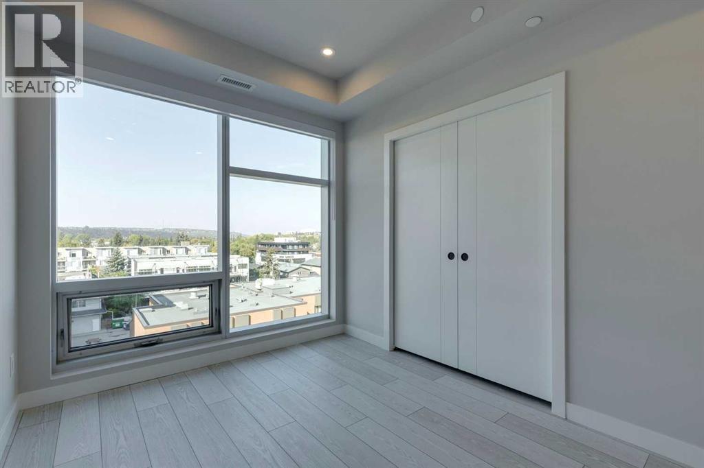 Single Family House for Sale in   A Street NW West Hillhurst Calgary 