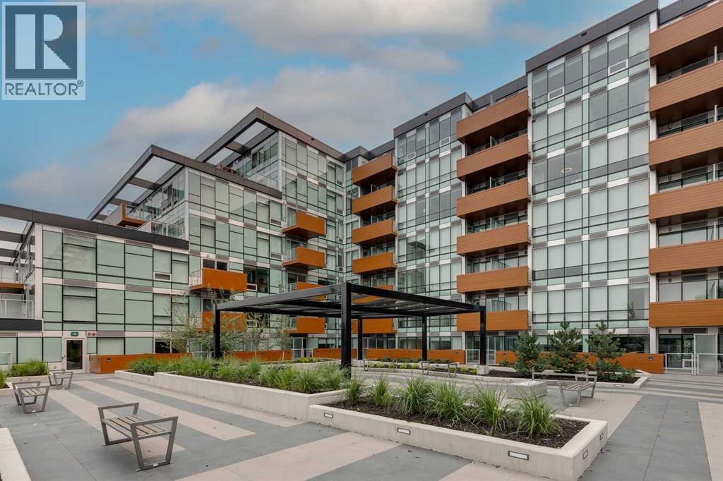 Single Family House for Sale in   A Street NW West Hillhurst Calgary 