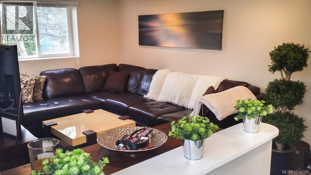 12 Jedburgh Rd, View Royal