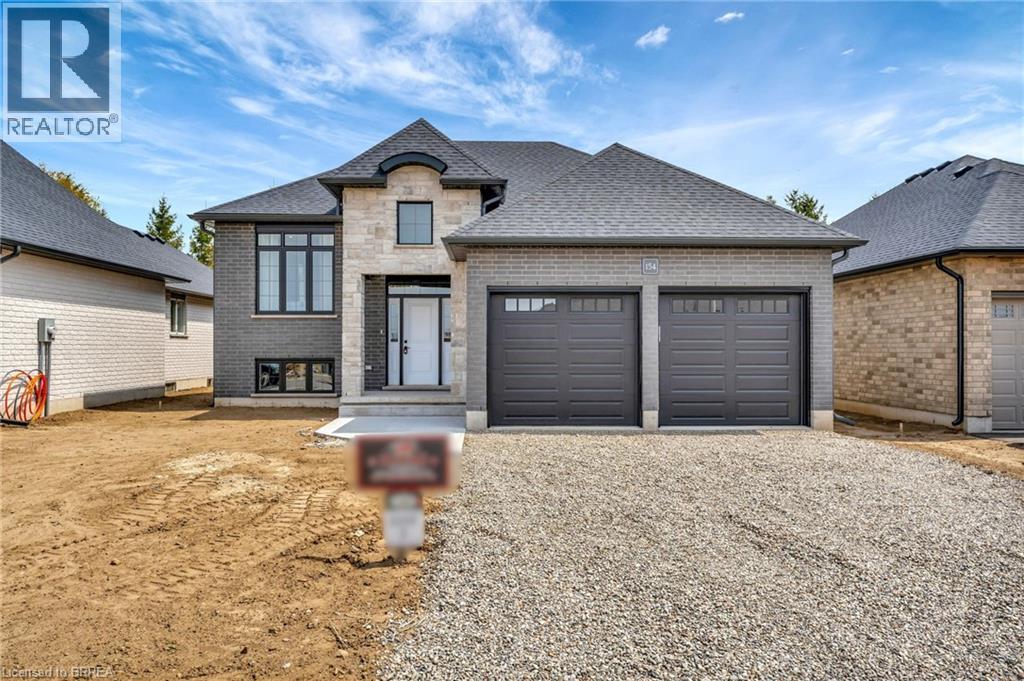 154 VANROOY Trail