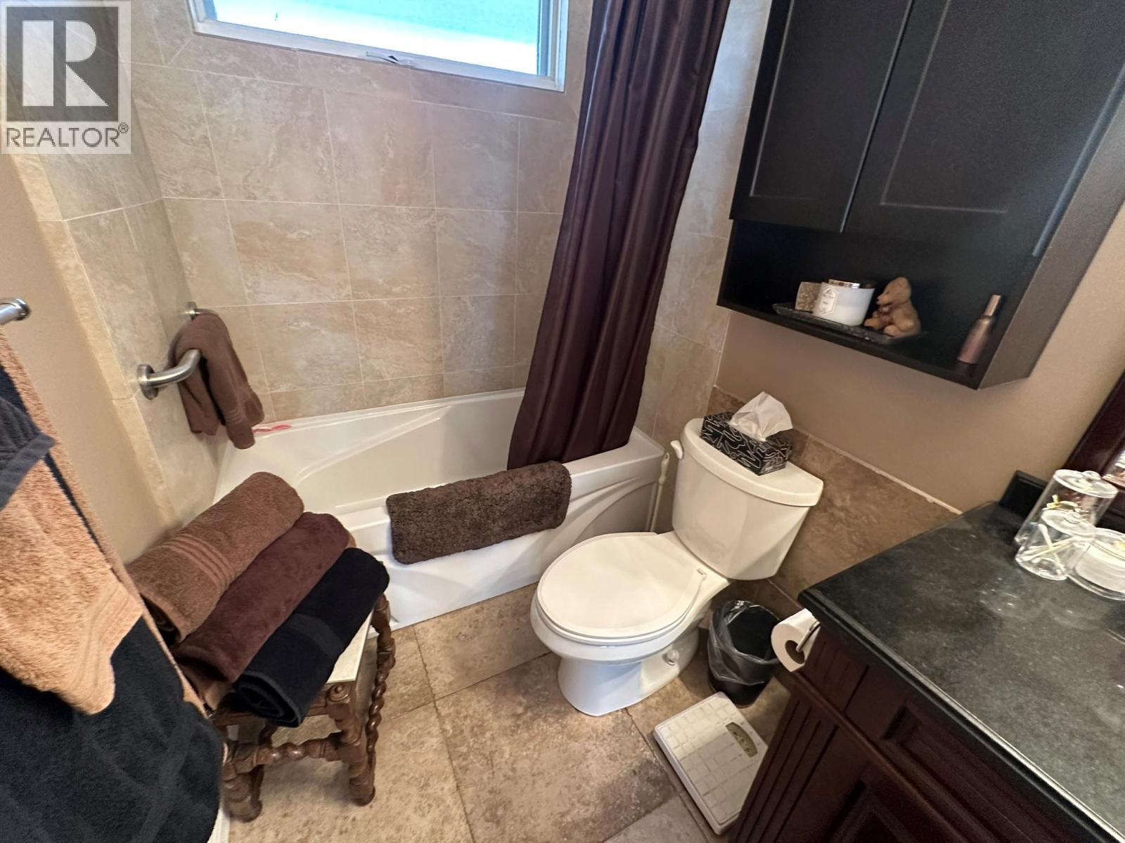 4712 Valleyview Place, Vernon