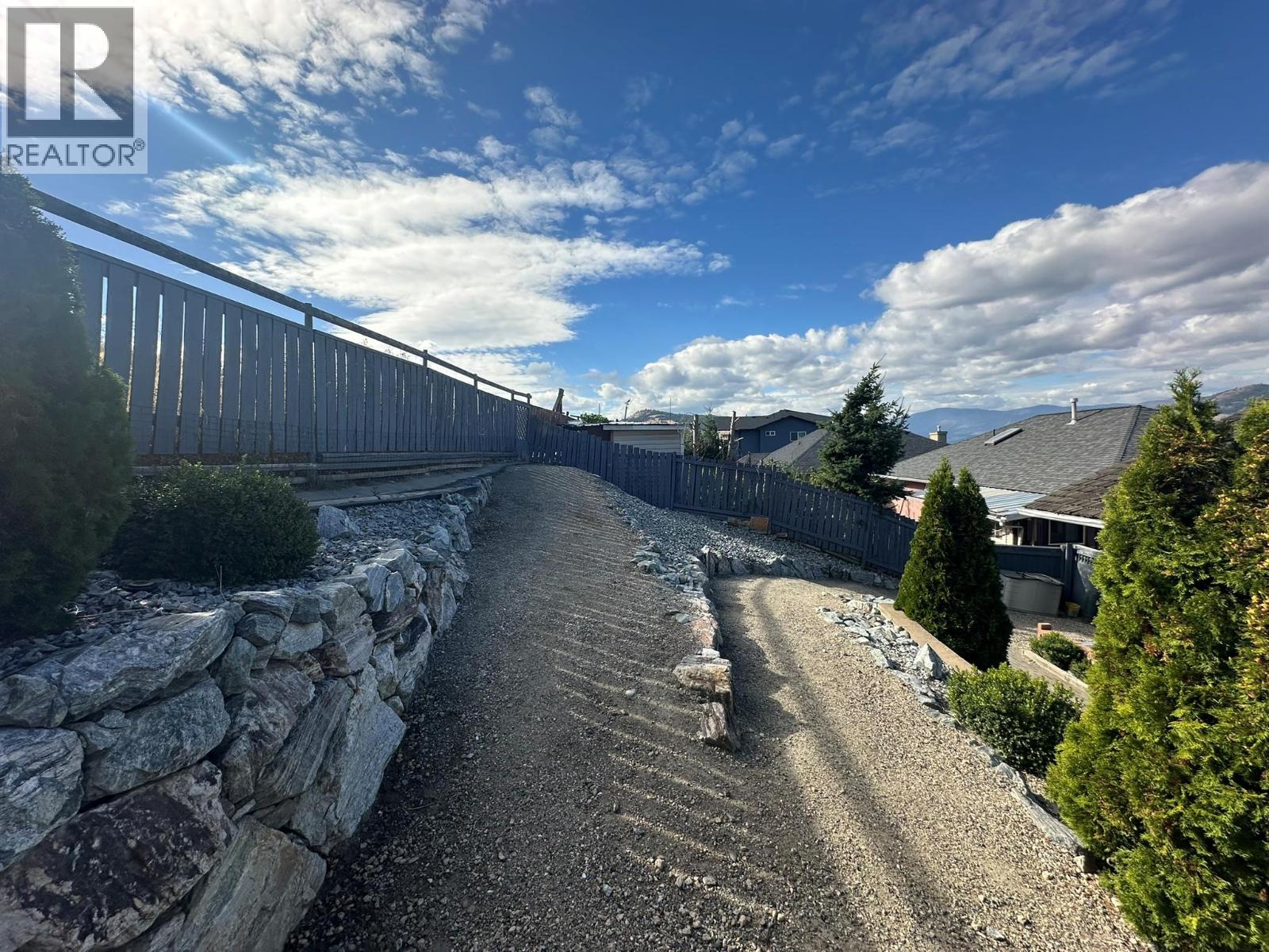 4712 Valleyview Place, Vernon