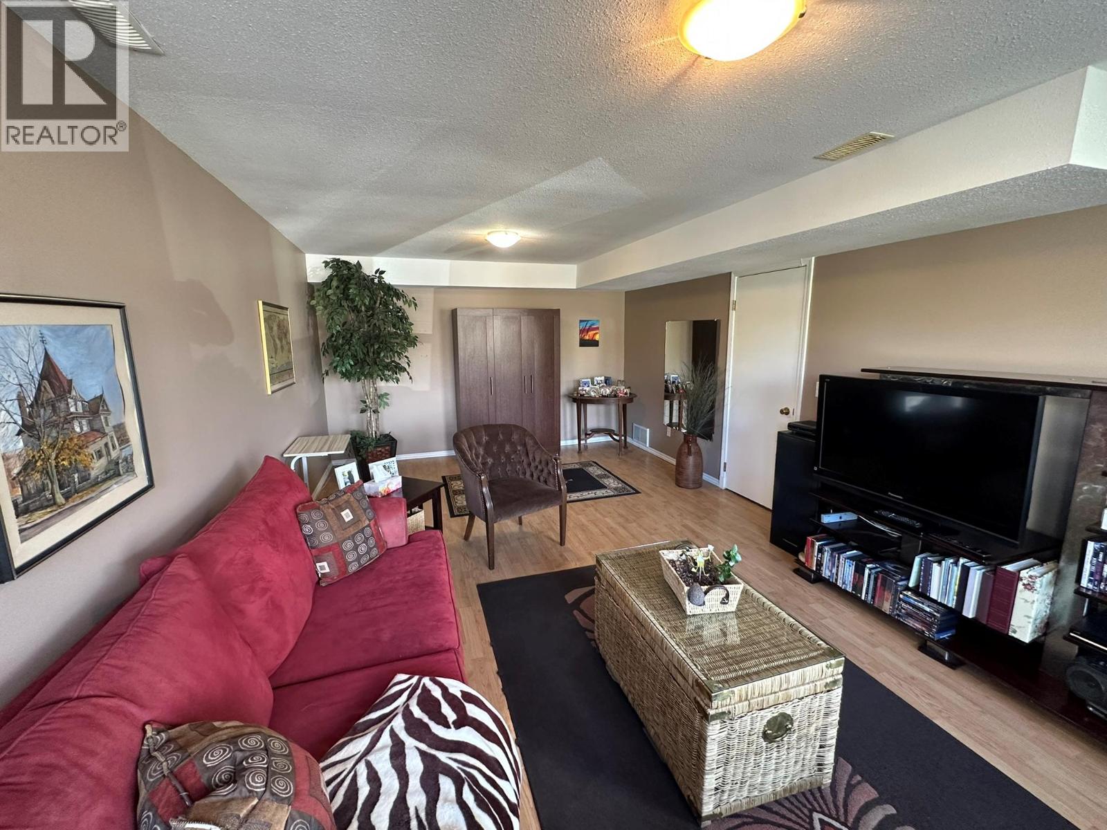4712 Valleyview Place, Vernon