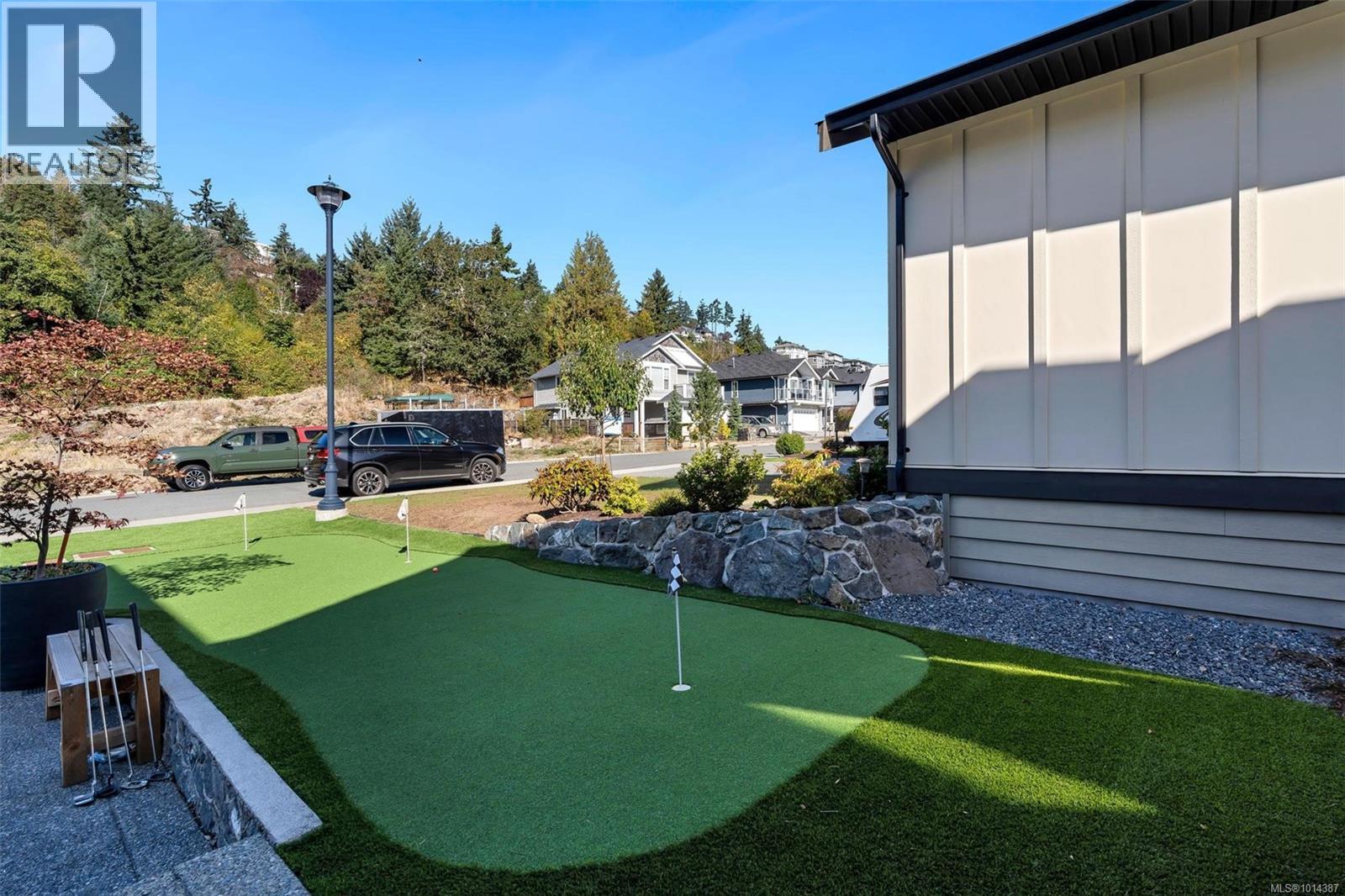  3447 Resolution Way, Colwood