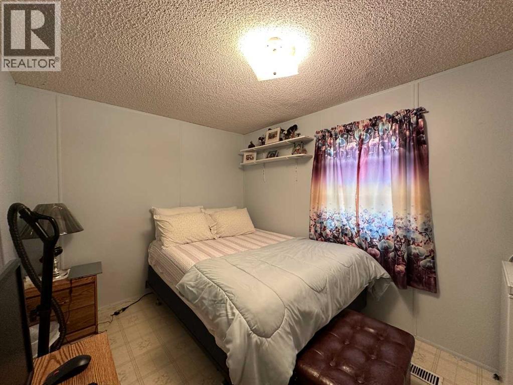 6205 54 Street, Ponoka