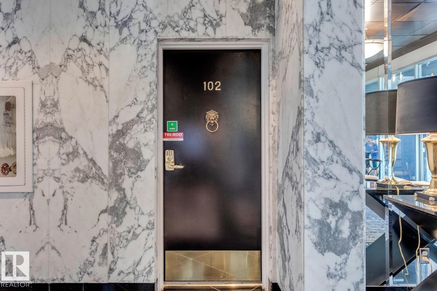 #102 11826 100 AV NW, Edmonton