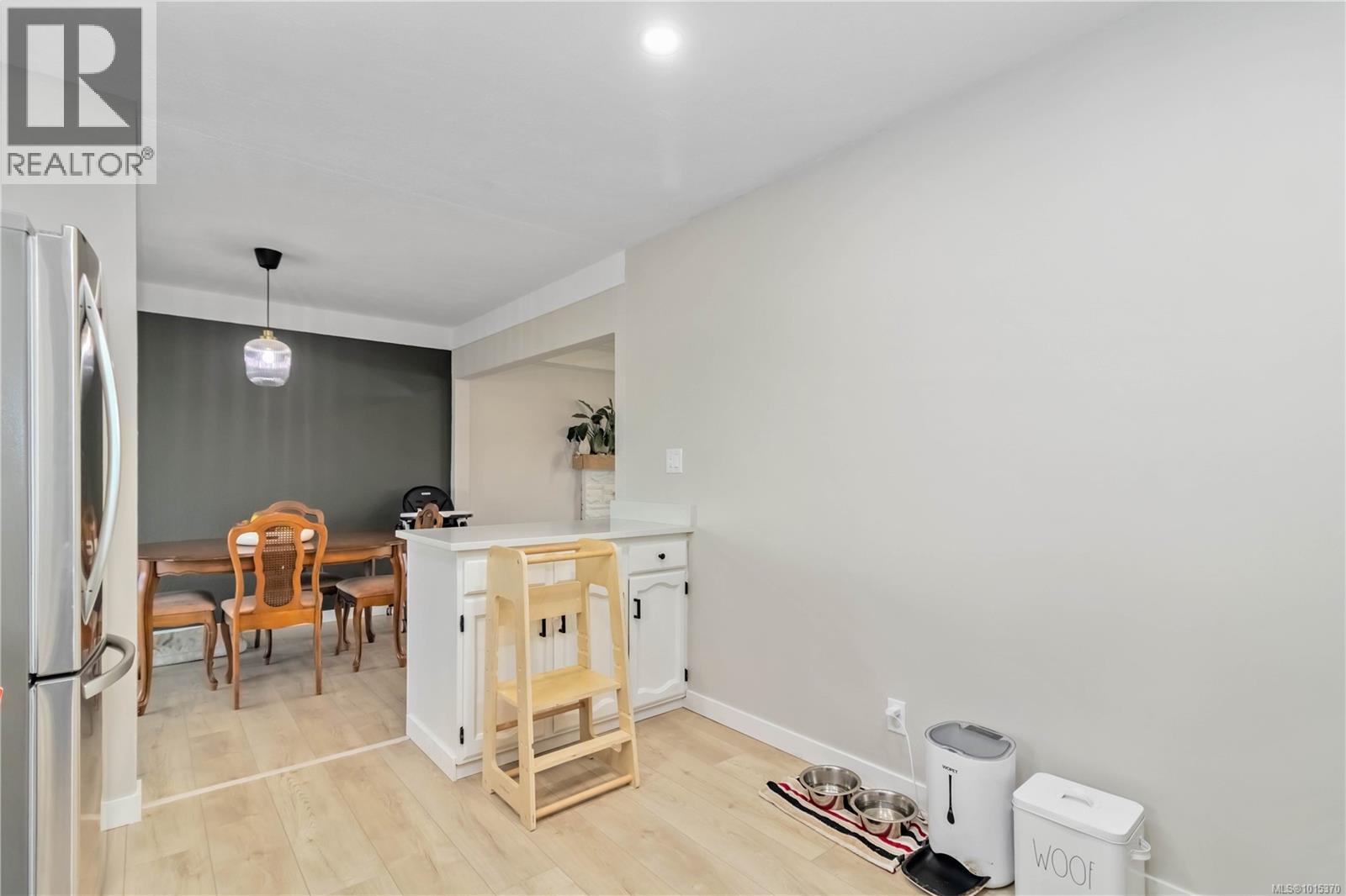  3700 Raymond Street South, Saanich