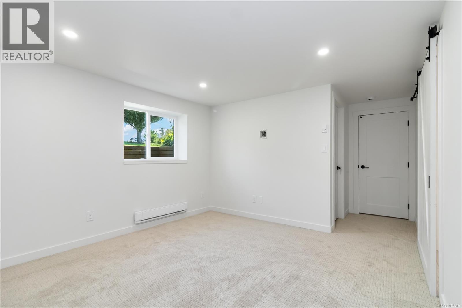  3700 Raymond Street South, Saanich