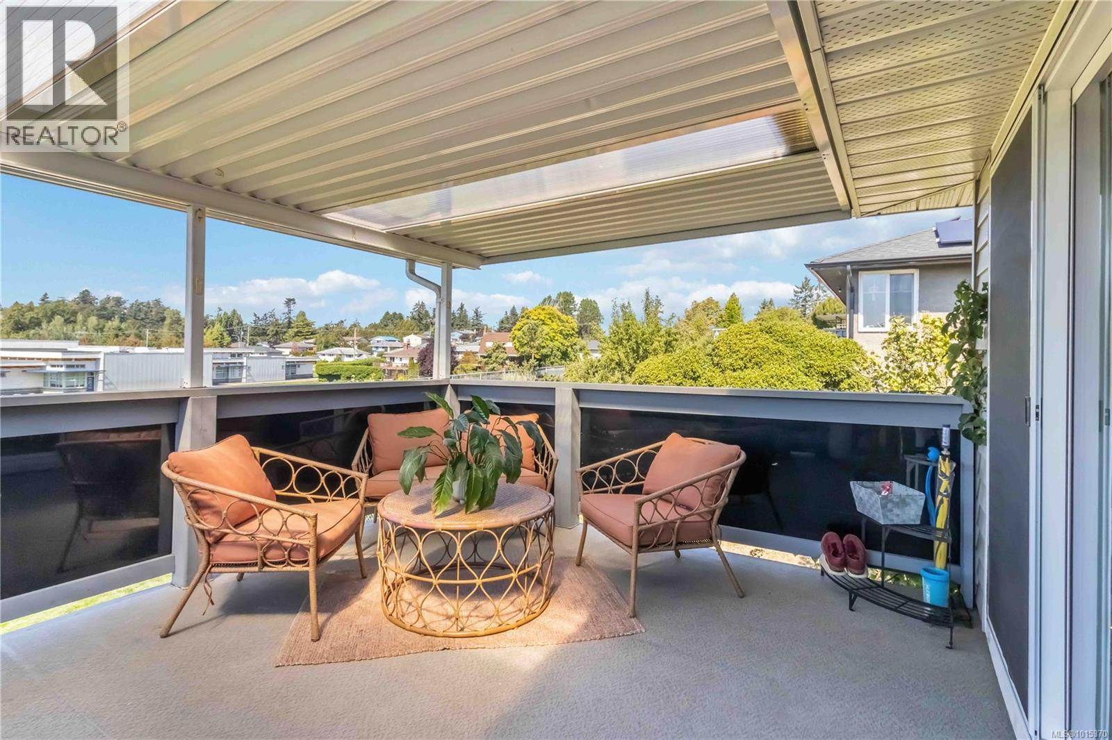  3700 Raymond Street South, Saanich