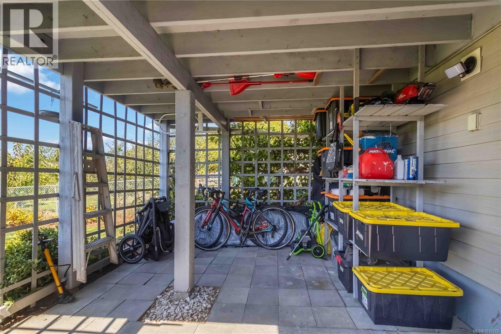  3700 Raymond Street South, Saanich