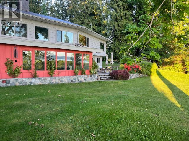 7987 TRAFFE ROAD, Powell River