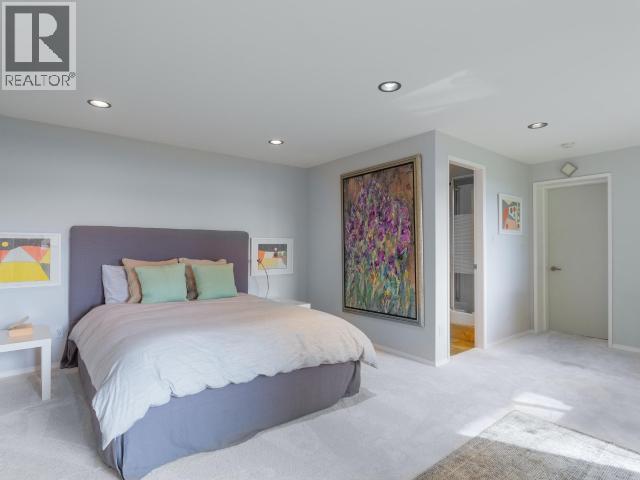 7987 TRAFFE ROAD, Powell River