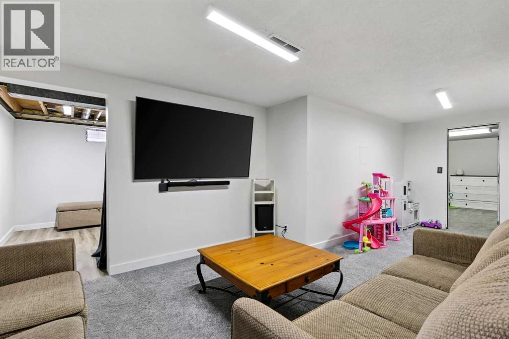 Single Family House Bungalow for Sale in  Olympia Drive SE Ogden Calgary 