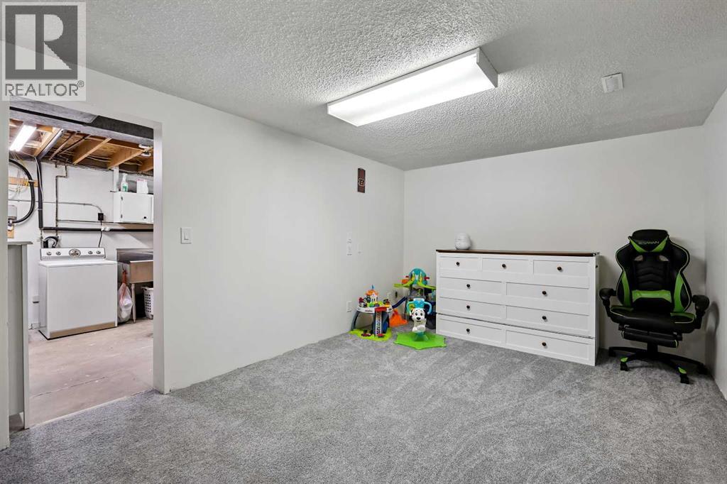 Single Family House Bungalow for Sale in  Olympia Drive SE Ogden Calgary 