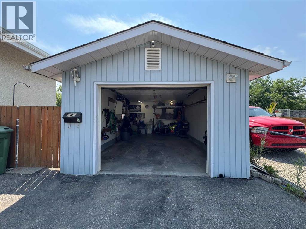 Single Family House Bungalow for Sale in  Olympia Drive SE Ogden Calgary 