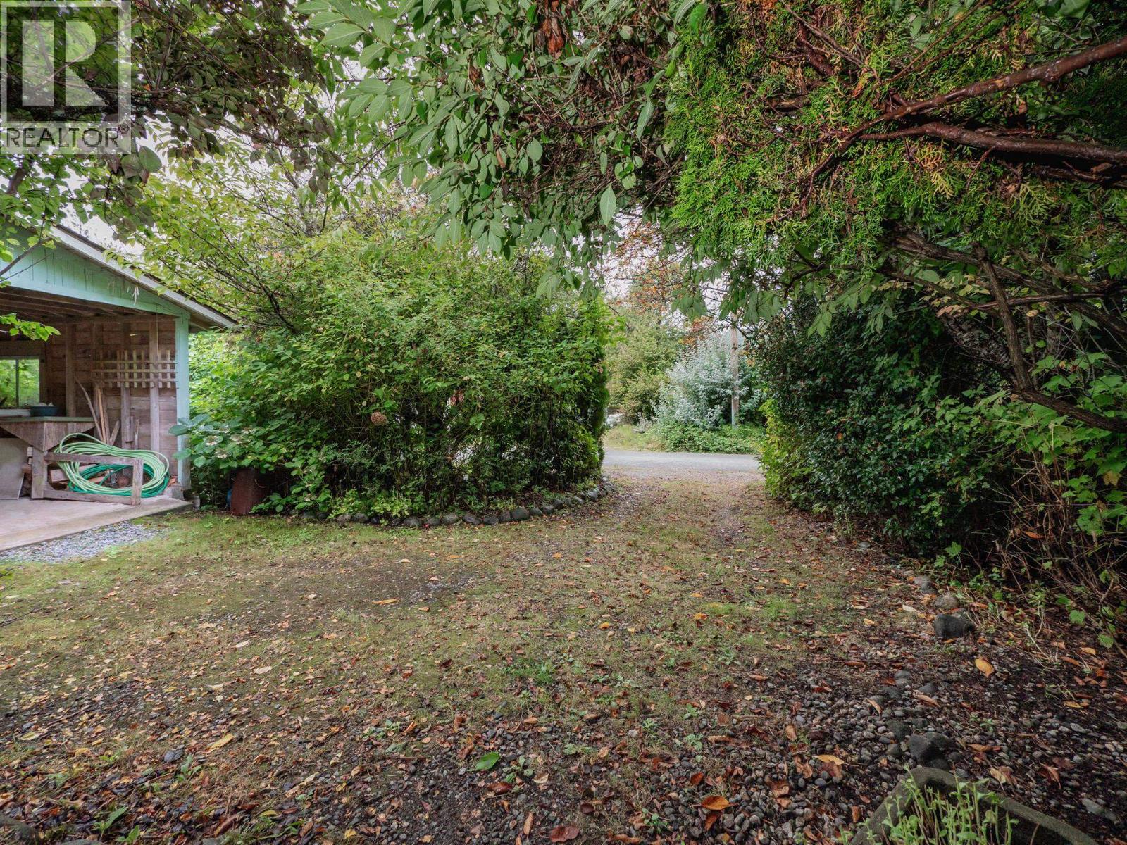 327 HEADLANDS ROAD, Gibsons