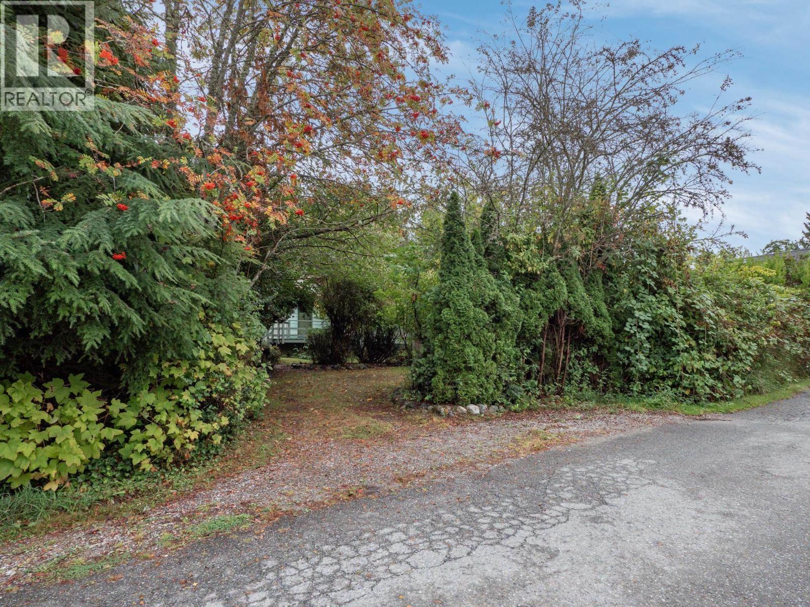 327 HEADLANDS ROAD, Gibsons