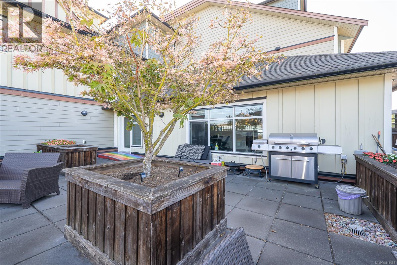 206 5822 Garden St, Duncan
