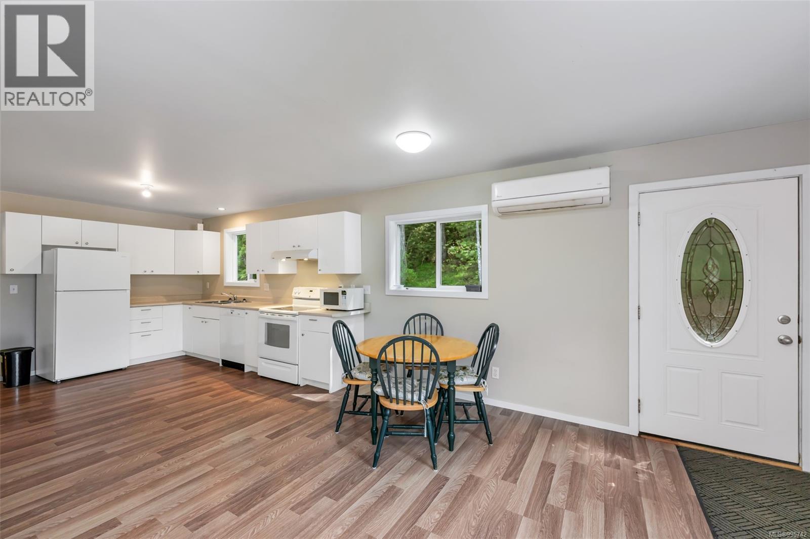 4759 Yellow Point Rd, Ladysmith