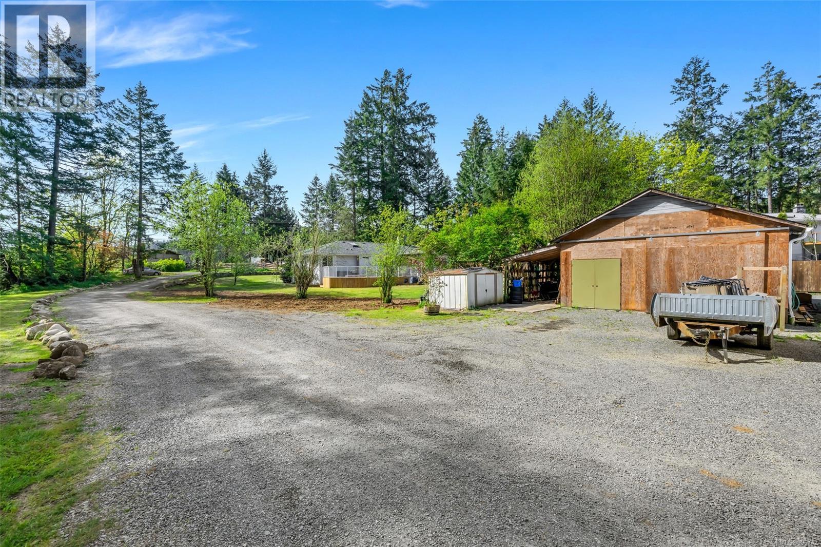 4759 Yellow Point Rd, Ladysmith
