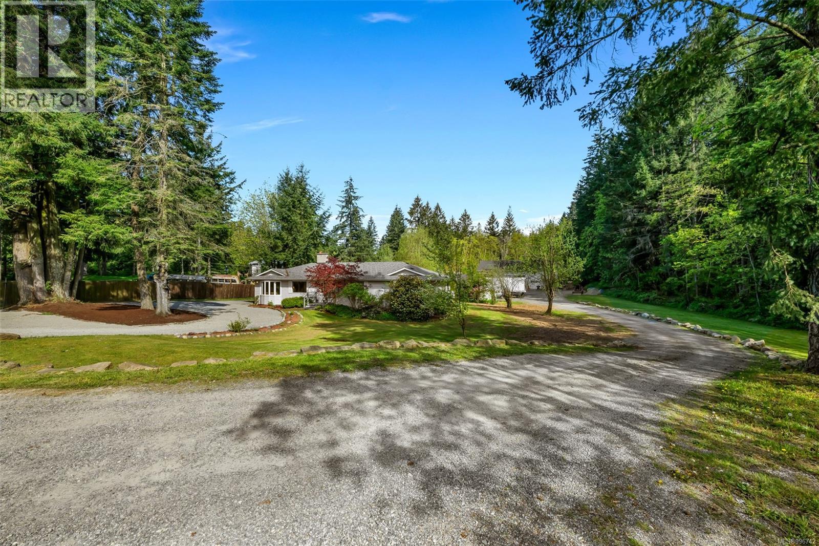 4759 Yellow Point Rd, Ladysmith