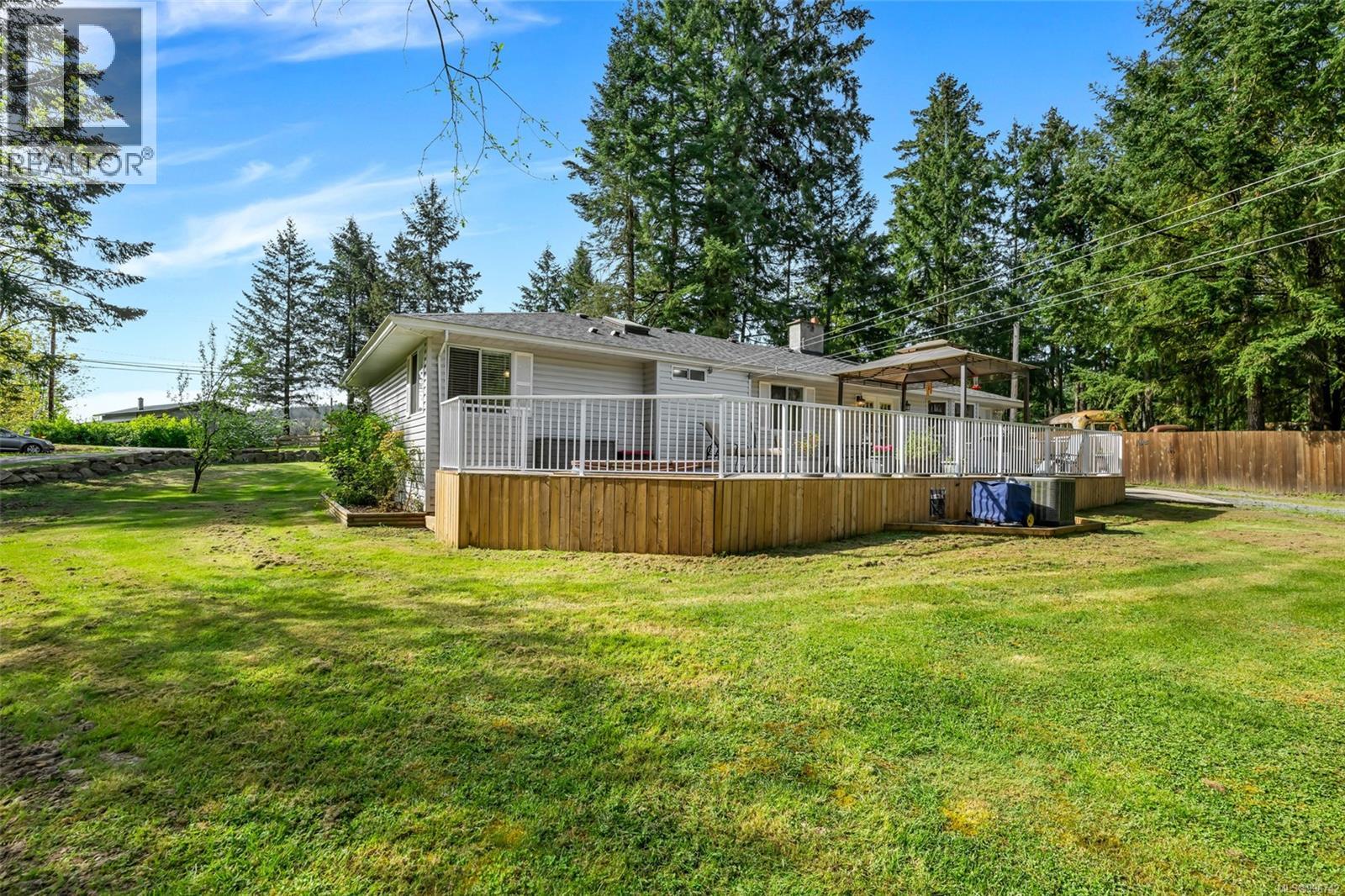 4759 Yellow Point Rd, Ladysmith