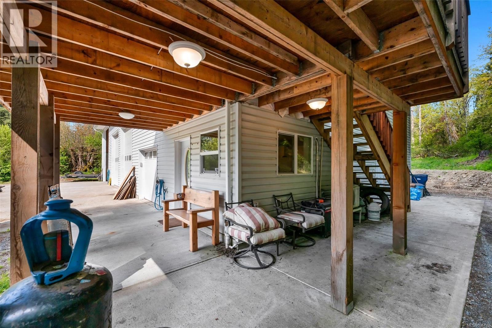 4759 Yellow Point Rd, Ladysmith