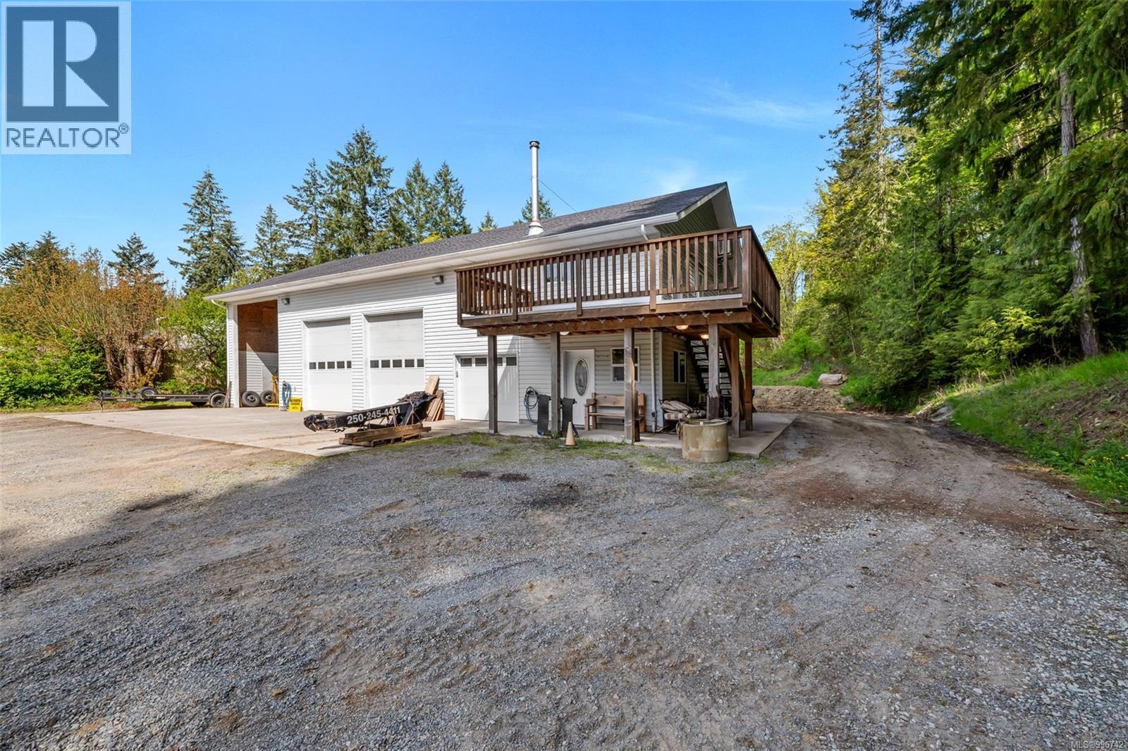 4759 Yellow Point Rd, Ladysmith