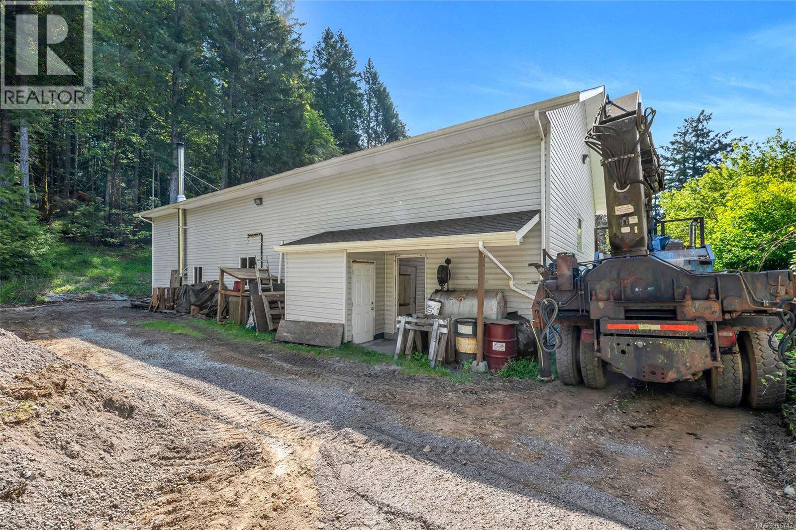 4759 Yellow Point Rd, Ladysmith