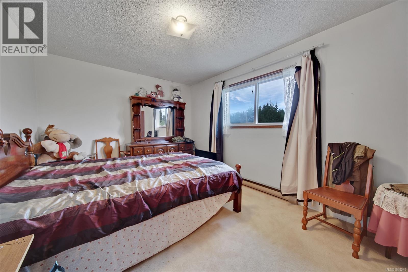 5886 Broadway Rd, Nanaimo