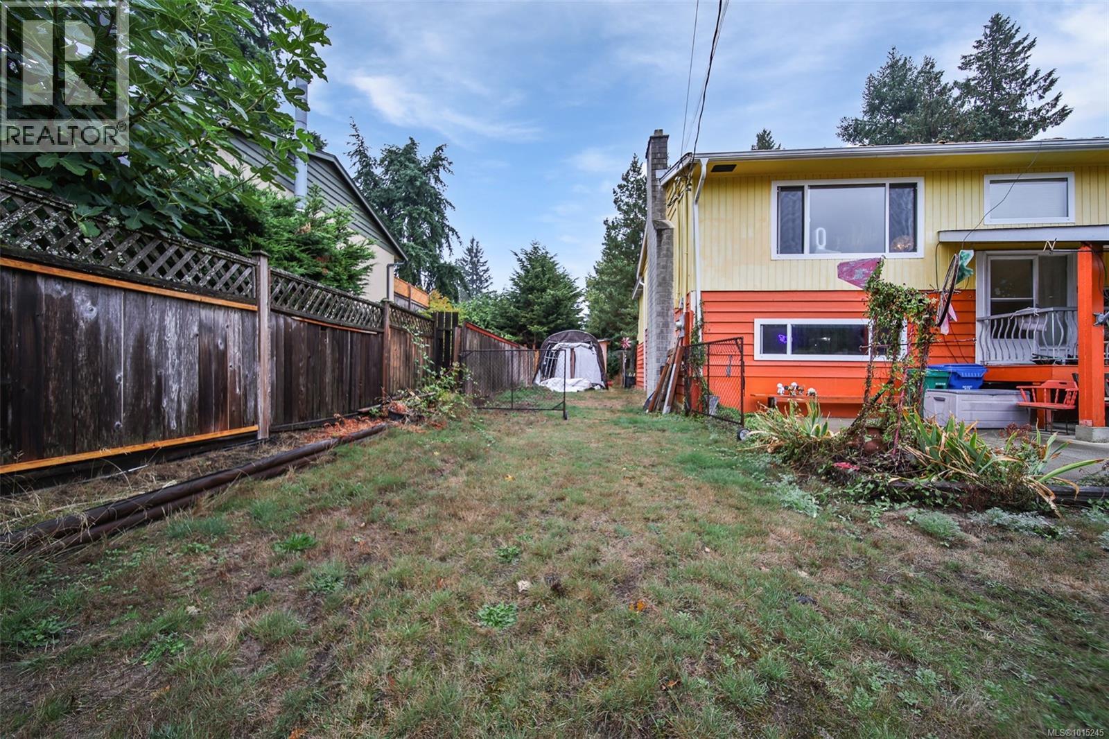 5886 Broadway Rd, Nanaimo