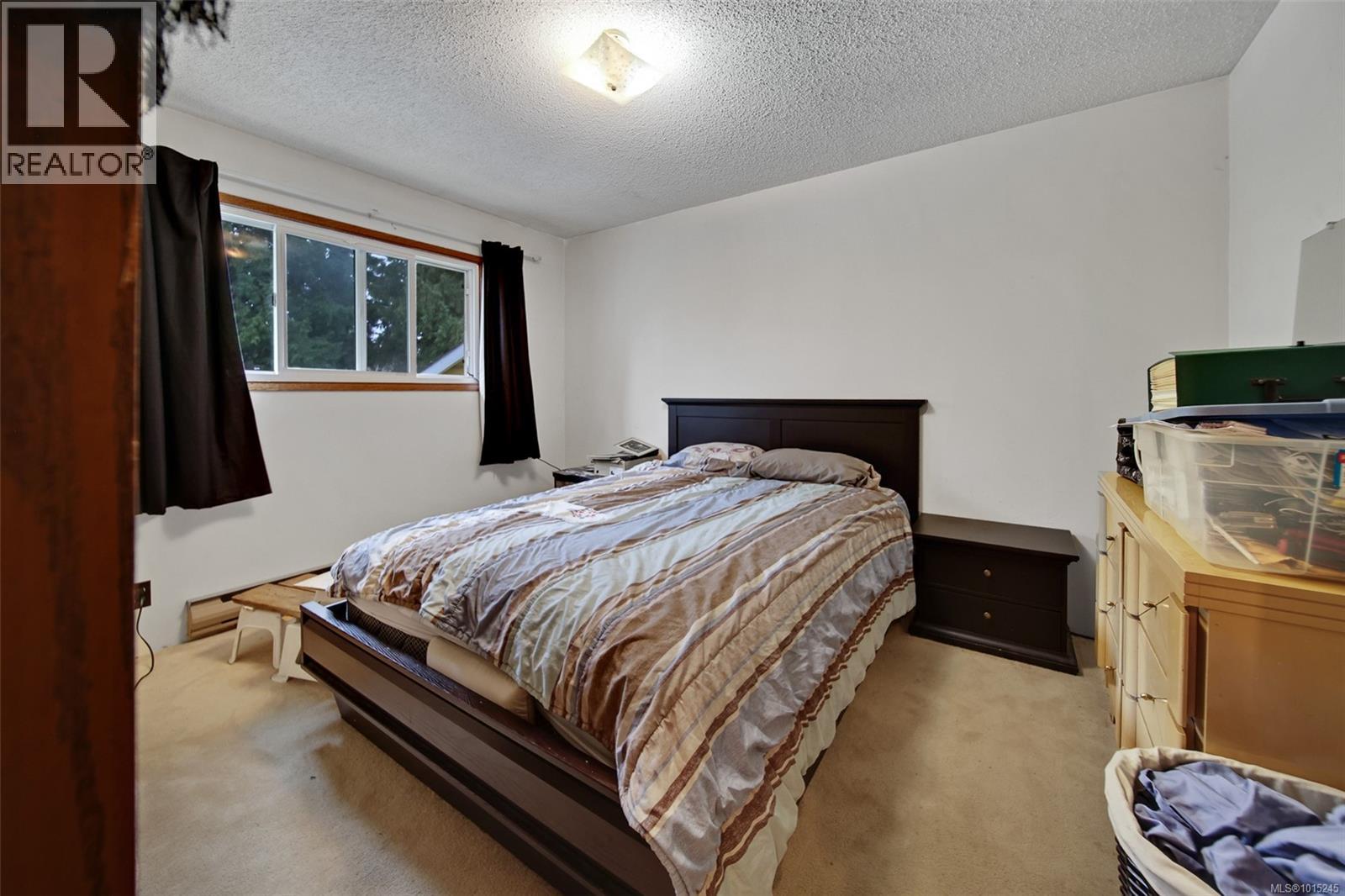 5886 Broadway Rd, Nanaimo