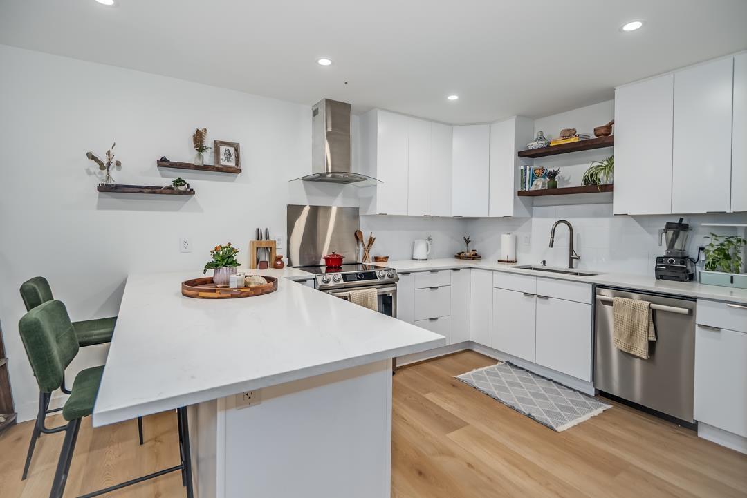 203 2700 MCCALLUM ROAD, Abbotsford