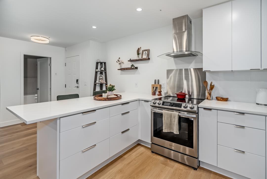 203 2700 MCCALLUM ROAD, Abbotsford