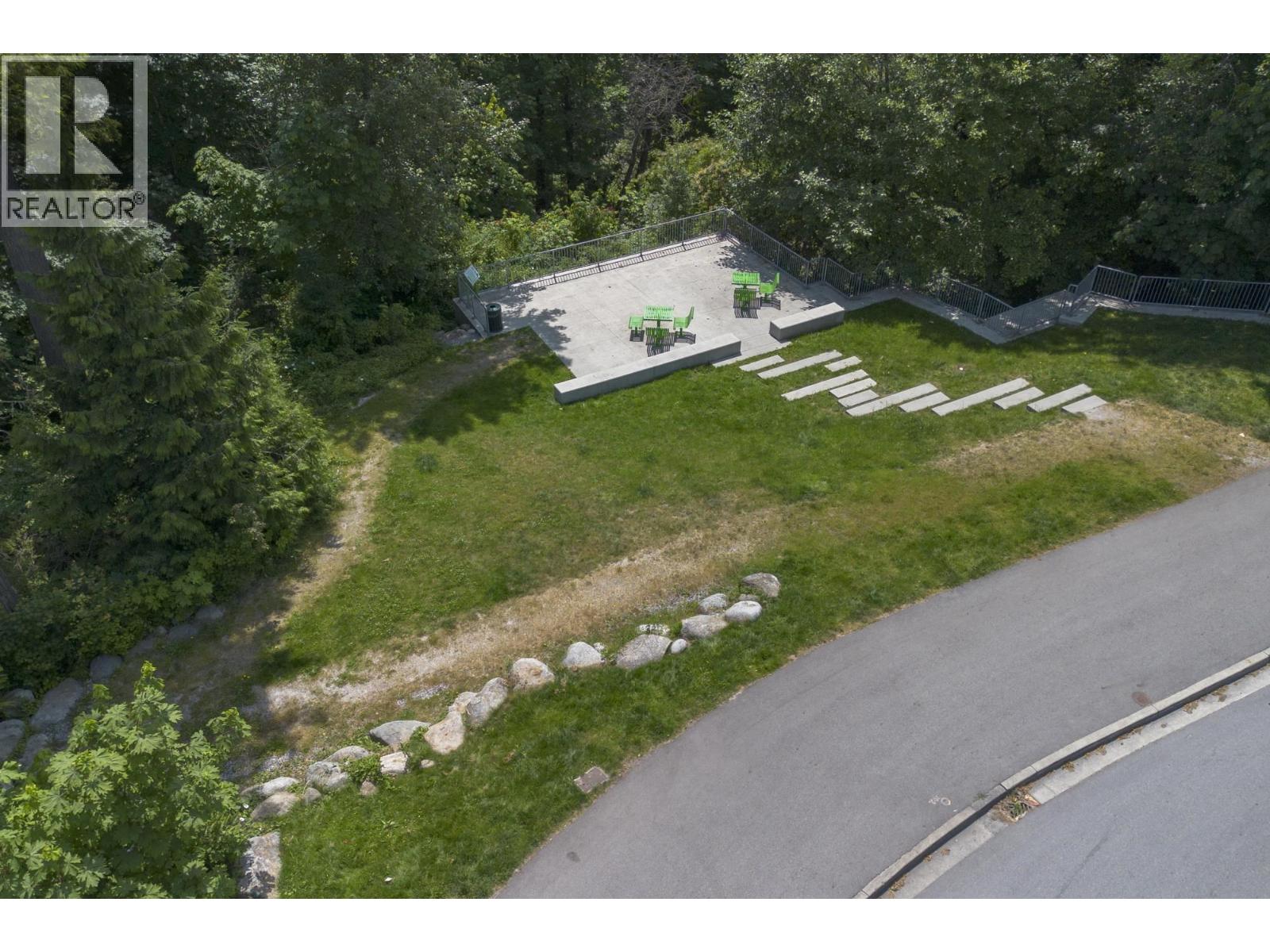 658 E 3RD STREET, North Vancouver