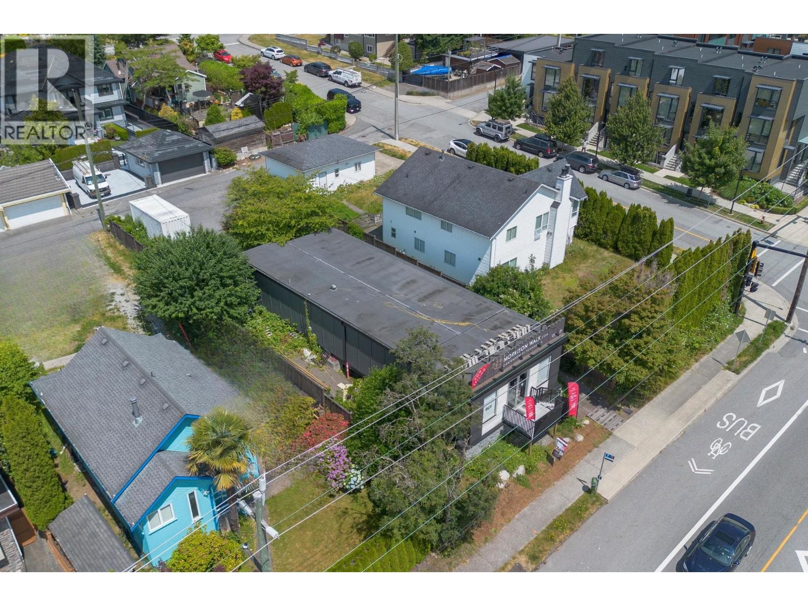 658 E 3RD STREET, North Vancouver