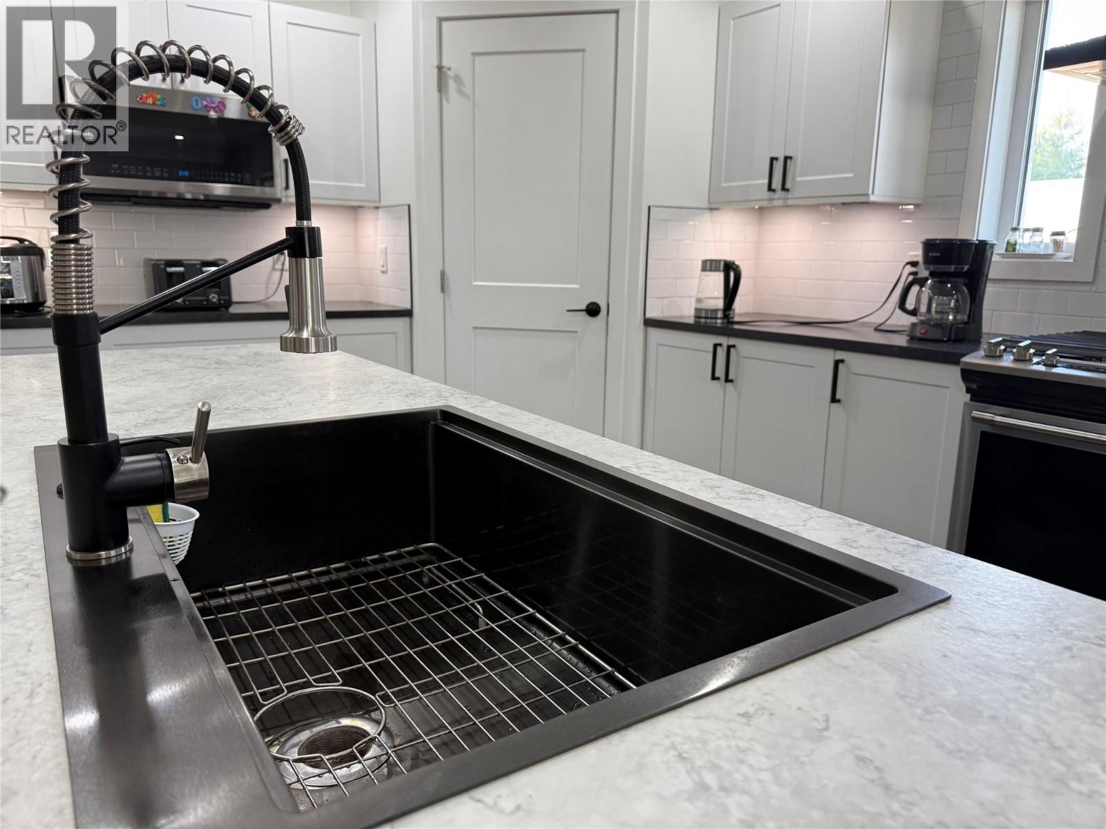 6135 12TH Street, Grand Forks