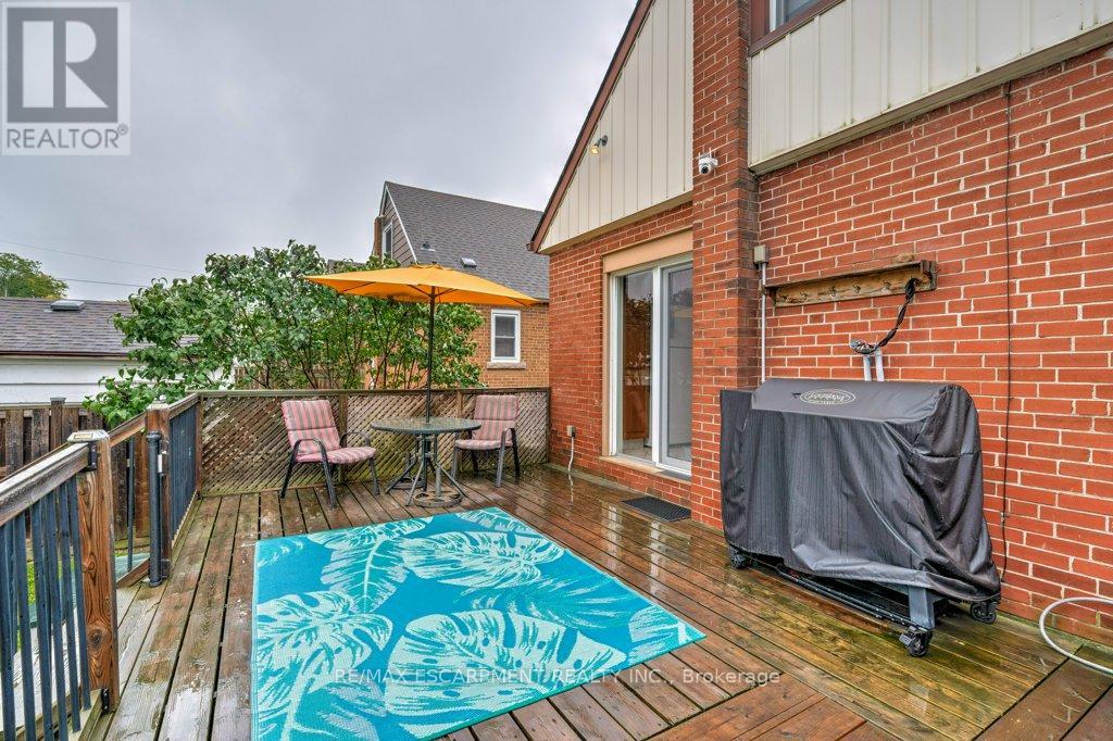 Single Family House for Sale in  MONTROSE AVENUE Hamilton (Rosedale) 