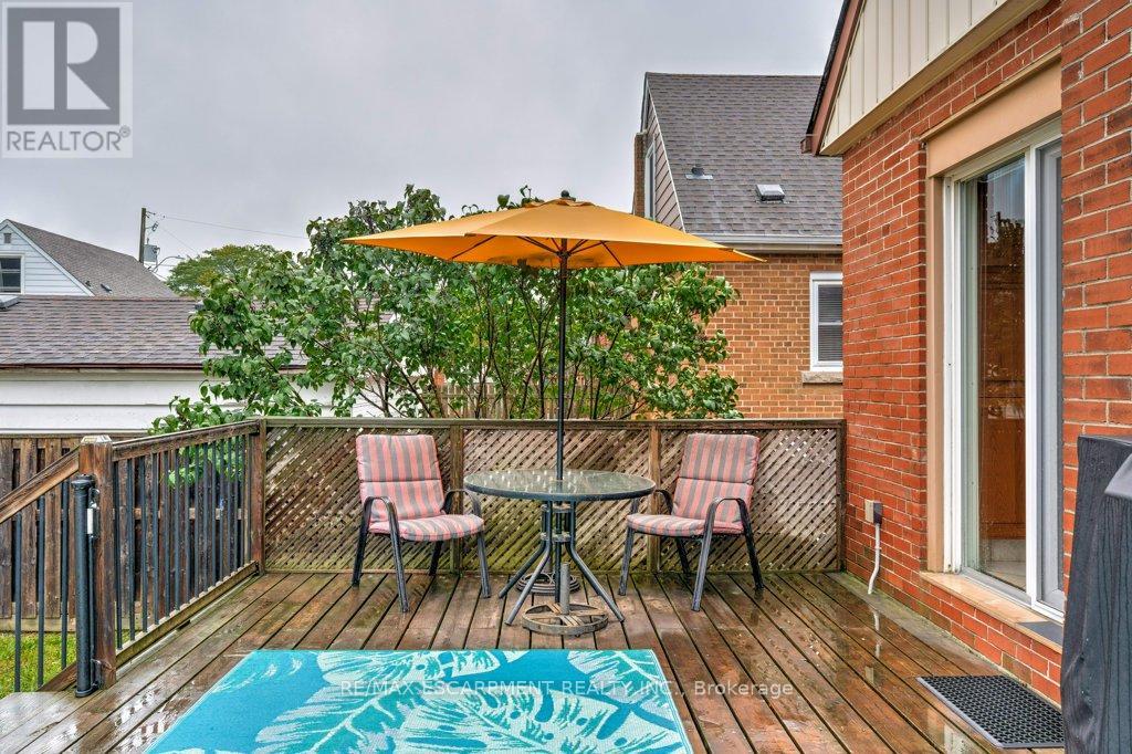 Single Family House for Sale in  MONTROSE AVENUE Hamilton (Rosedale) 